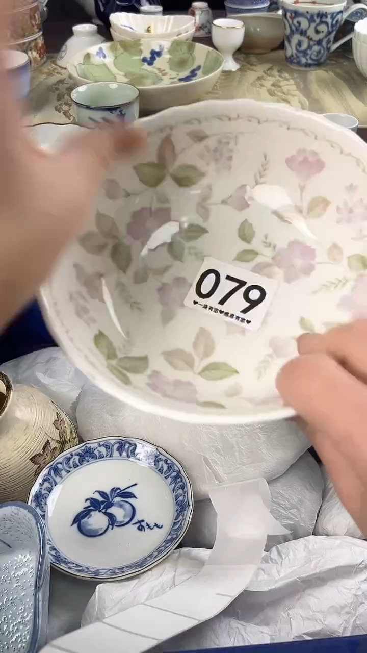 倚***?079                      