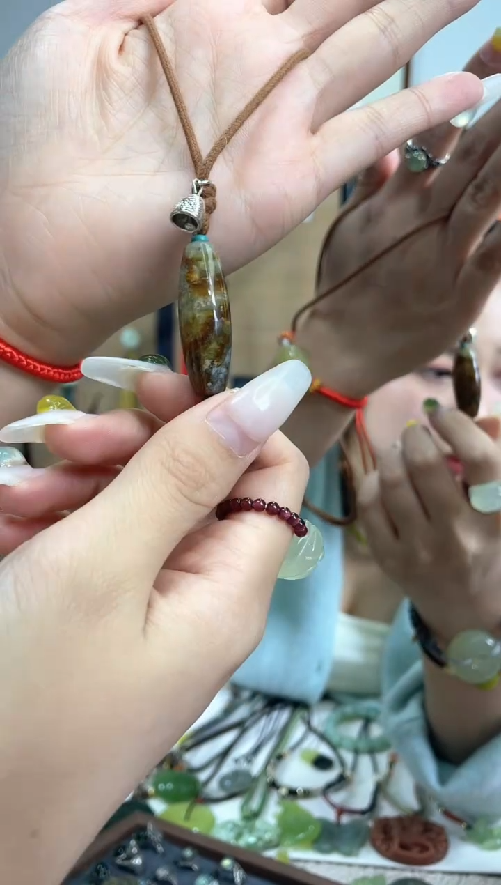 【闪购商品】岫玉吊坠未镶嵌多样性发货其中发一