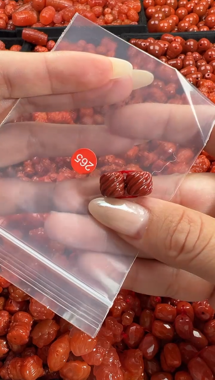 颈饰未镶嵌南红玛瑙1