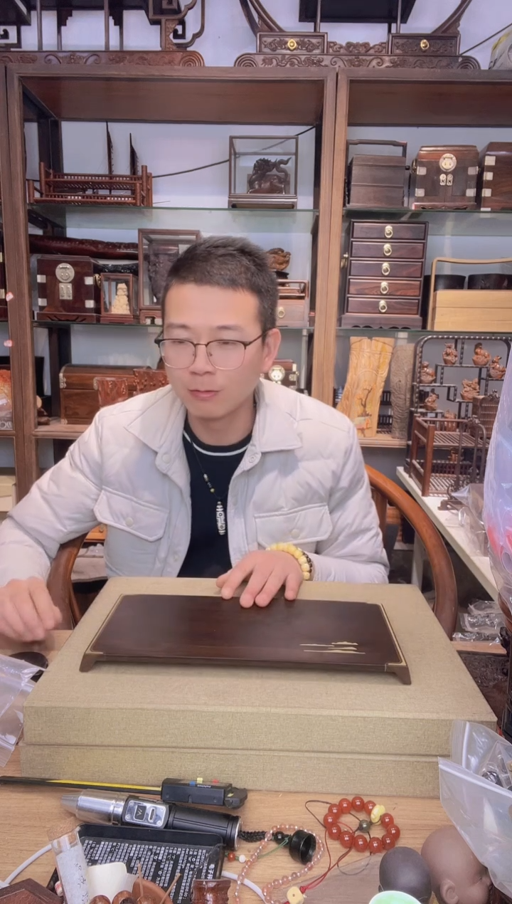 【闪购商品】乌木类书架2889 紫竹檀胡桃木嵌铜观山干泡盘