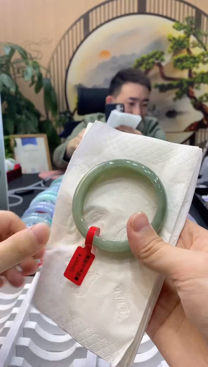 【闪购商品】翡翠手镯未镶嵌000005242