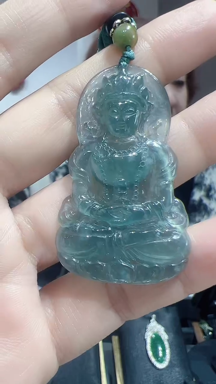 颈饰未镶嵌翡翠2025122621