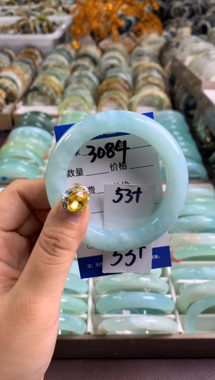 【闪购商品】蛇纹石玉手镯未镶嵌3084