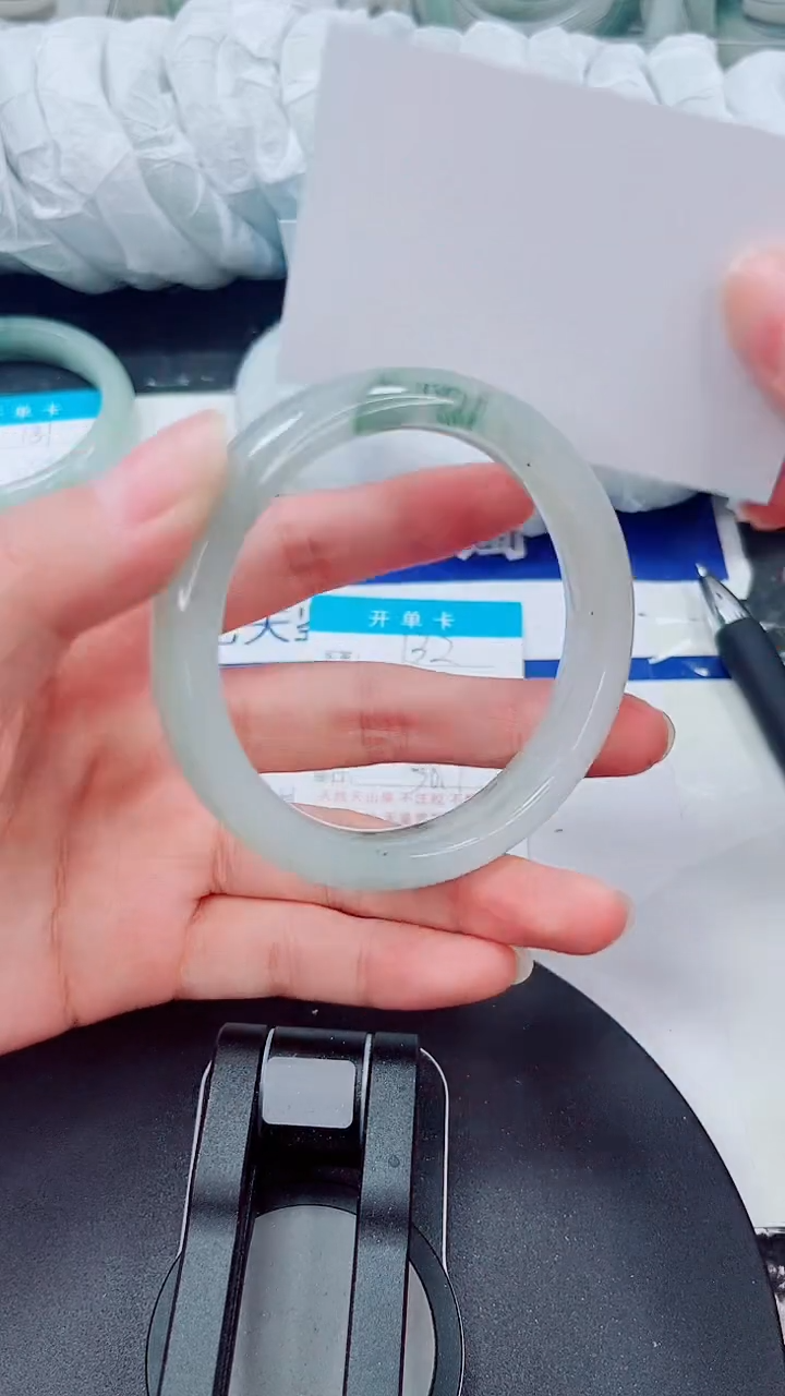 未镶嵌手镯石英质玉132-57/58