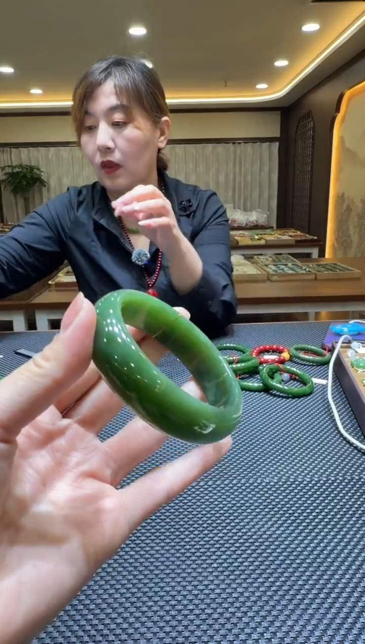 颈饰未镶嵌和田玉手镯57