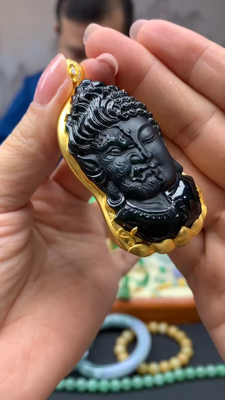 【闪购商品】翡翠颈饰18K金镶嵌64-天然翡翠