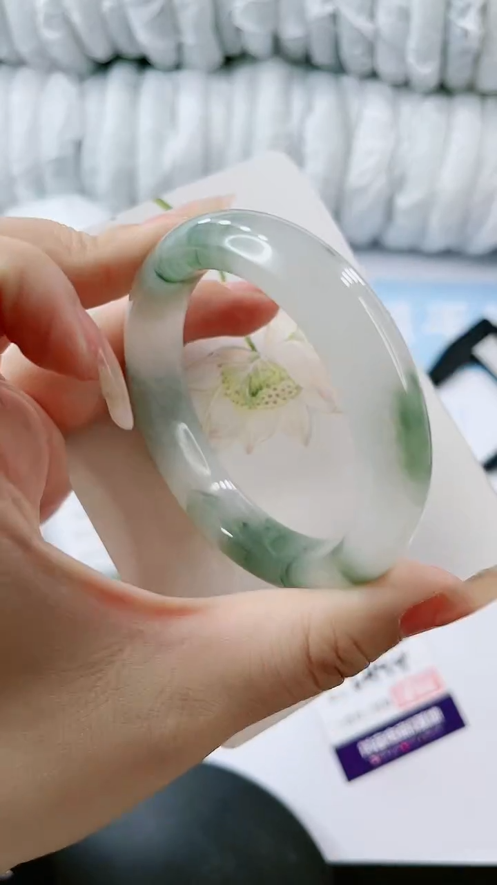 【闪购商品】石英质玉手镯未镶嵌多样性发货L494