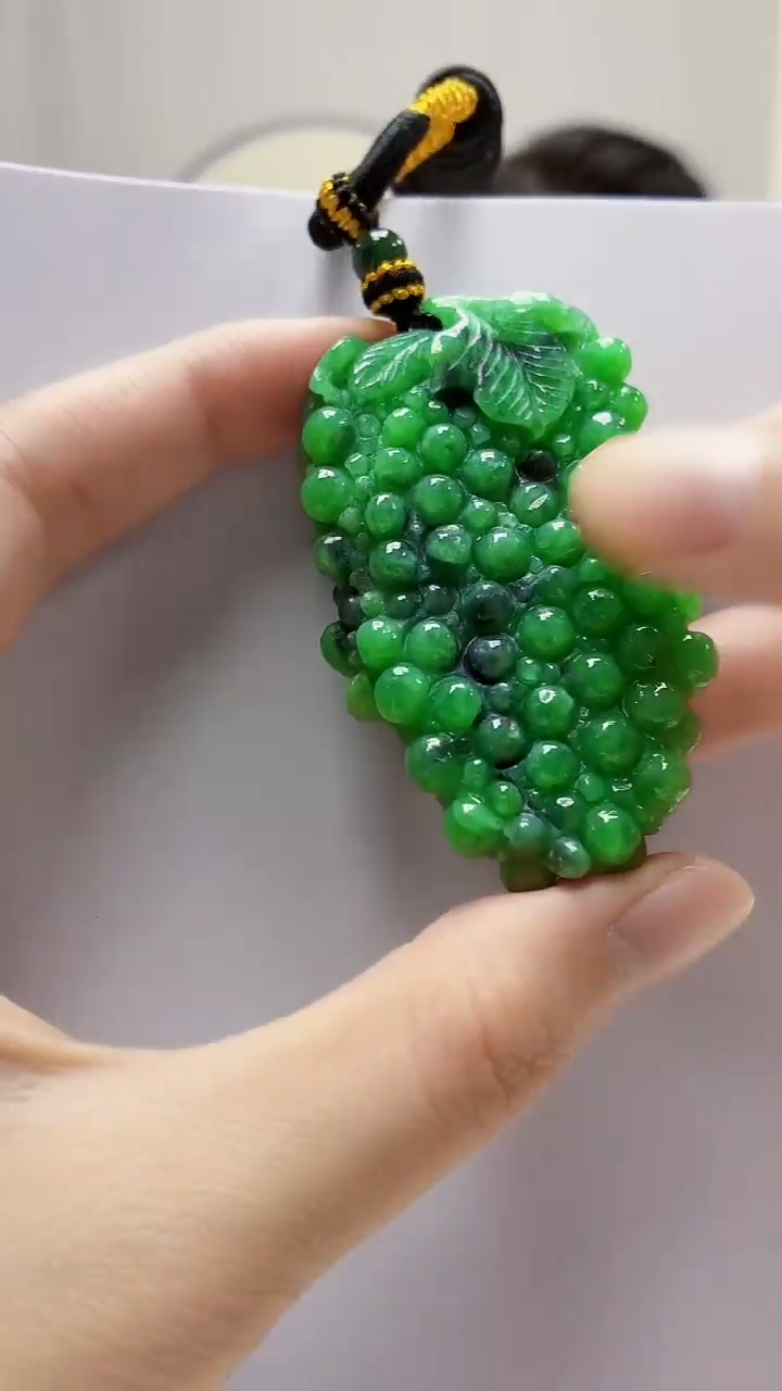 未镶嵌定制翡翠5060zm-毛货挂件27葡萄