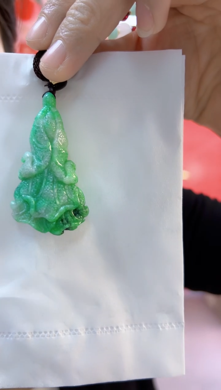 【闪购商品】翡翠颈饰未镶嵌孤品白菜宽29高53厚12