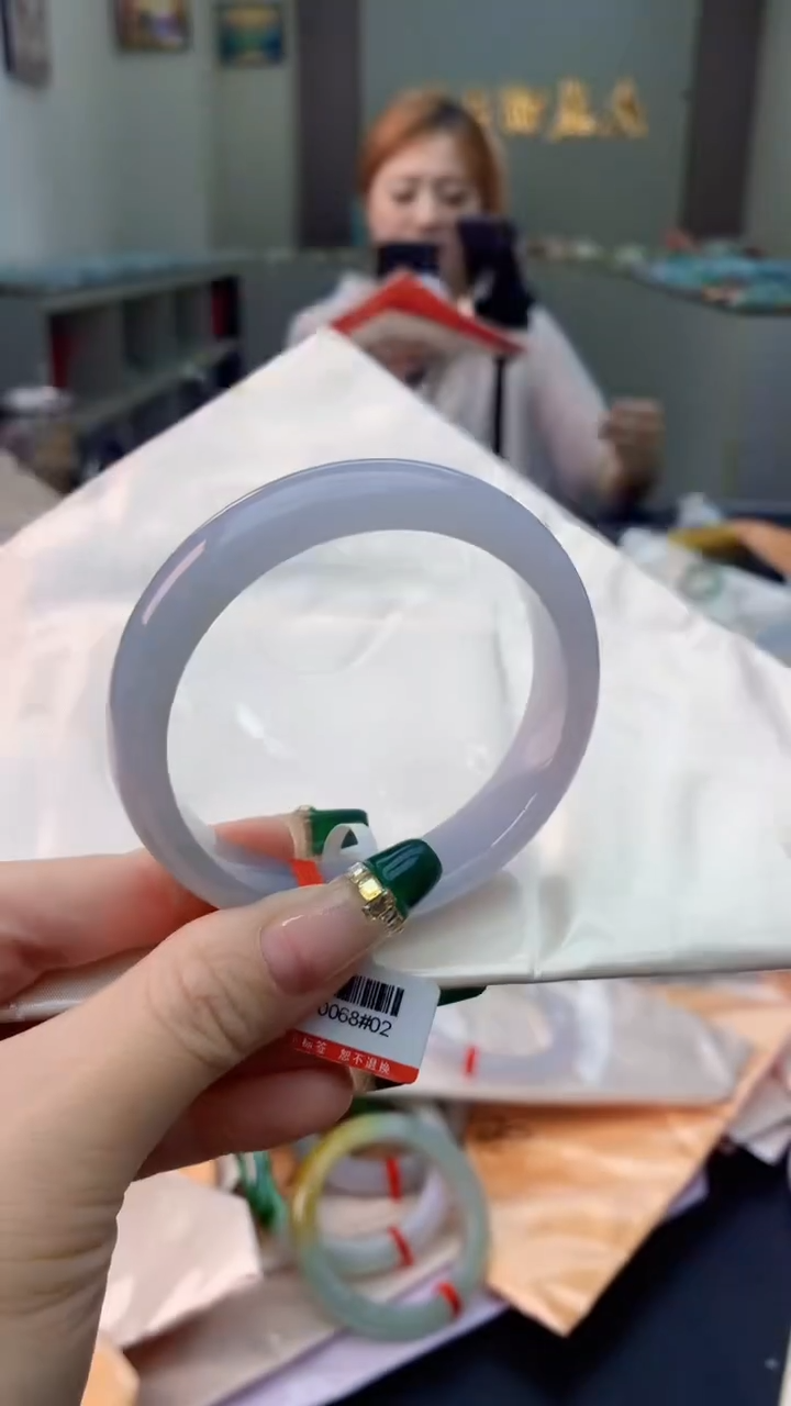 翡翠手镯未镶嵌0332349632