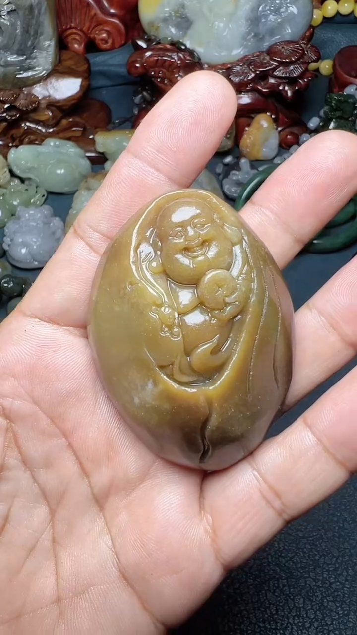 和田玉未镶嵌把件-