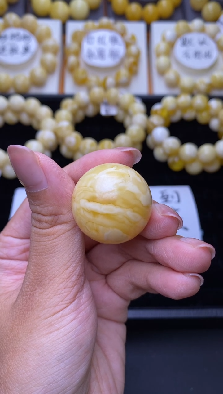 裸石琥珀未镶嵌28.1mm+大小姐珠宝70