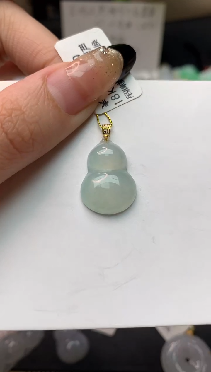 翡翠18K金镶嵌颈饰天然A货翡翠