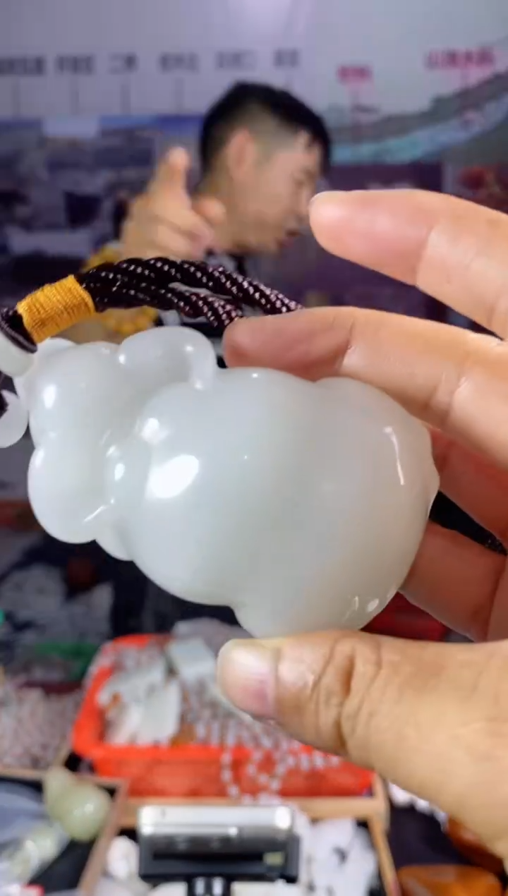 天然玉石未镶嵌颈饰