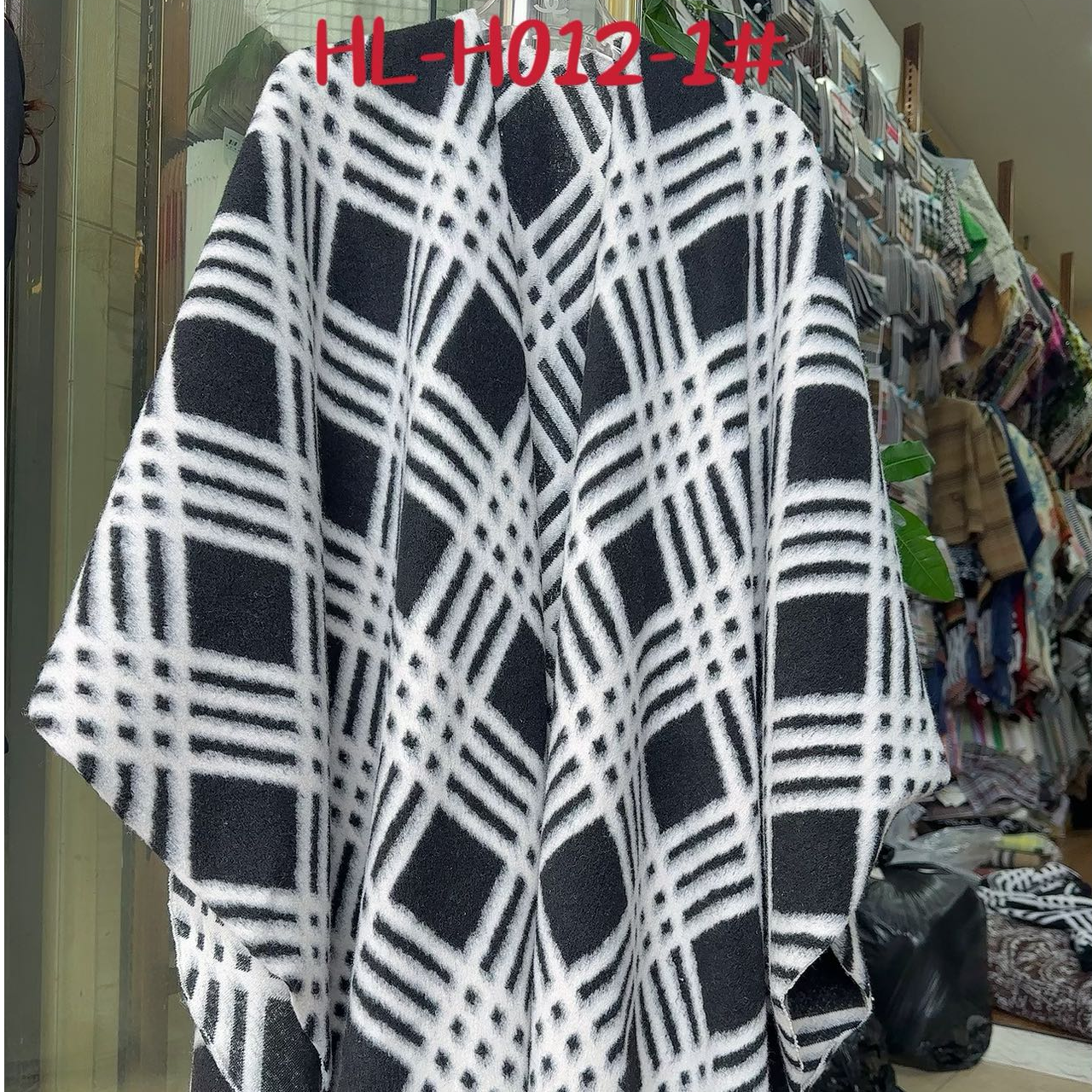 H012-1#围巾新款仿羊毛混纺斗篷保暖披肩空调房毛毯升级加厚两用