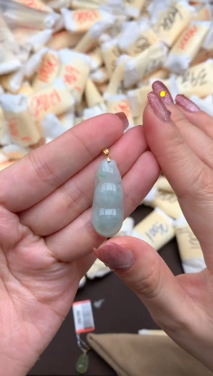 【闪购商品】翡翠挂件18K金镶嵌一