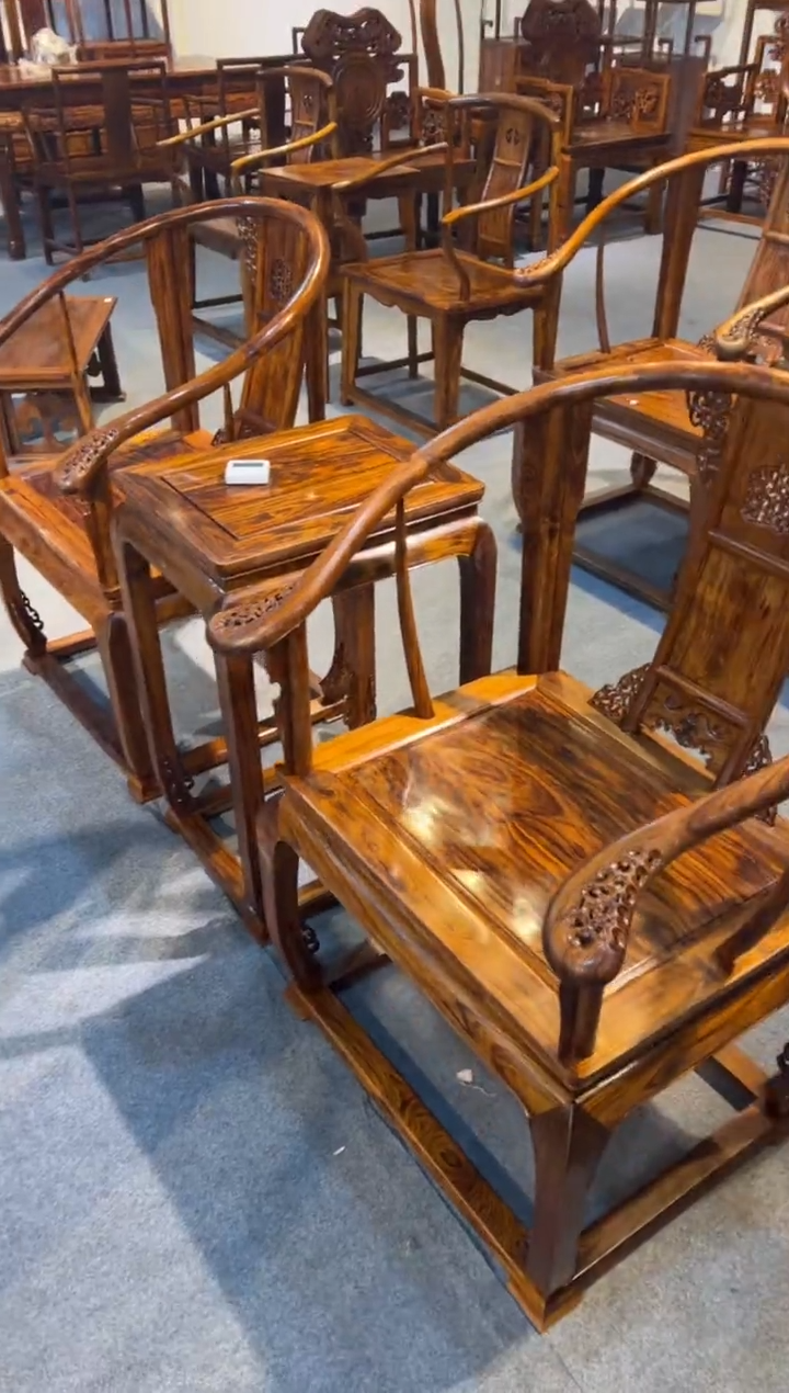 【闪购商品】花梨木类木雕椅子一对