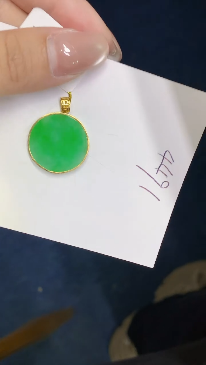 翡翠18K金镶嵌颈饰00000000000