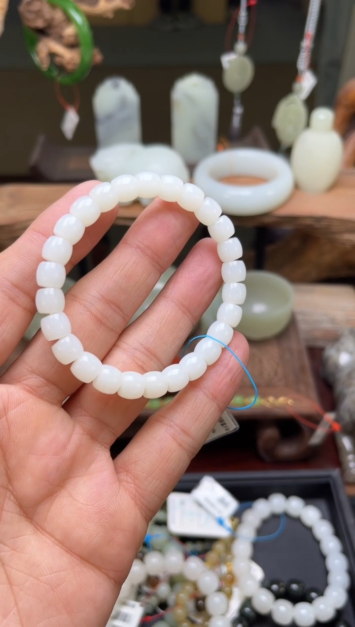【闪购商品】和田玉手串未镶嵌卡8俄料白玉极限弧9001671