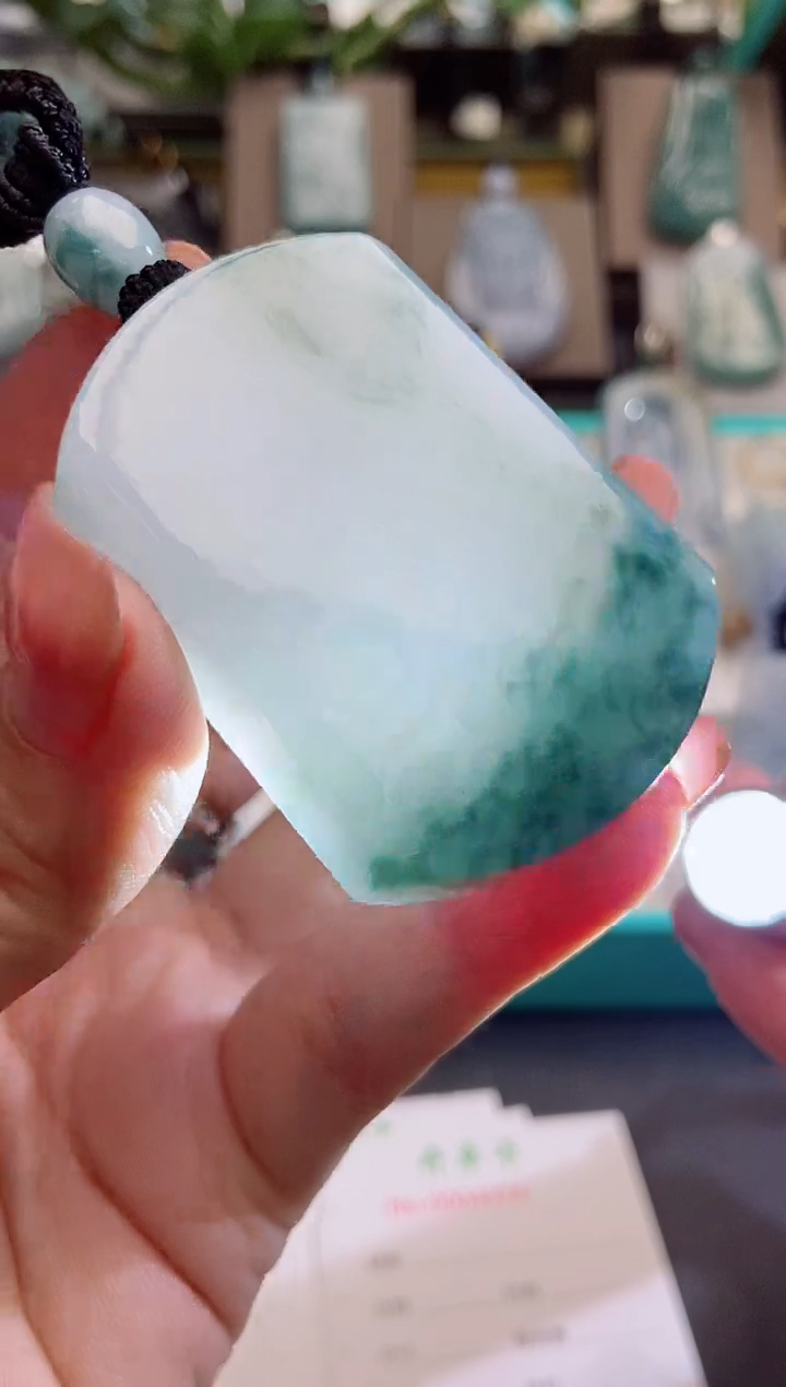 翡翠未镶嵌颈饰缅甸天然翡翠