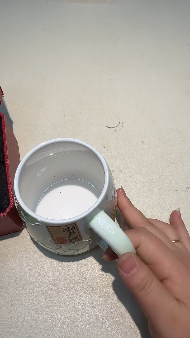 瓷片如图所示AAAAAAAAAAA660