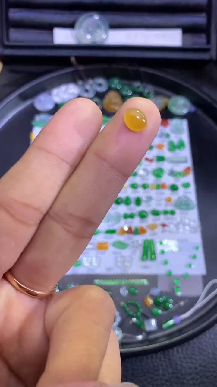 未镶嵌挂件翡翠蛋