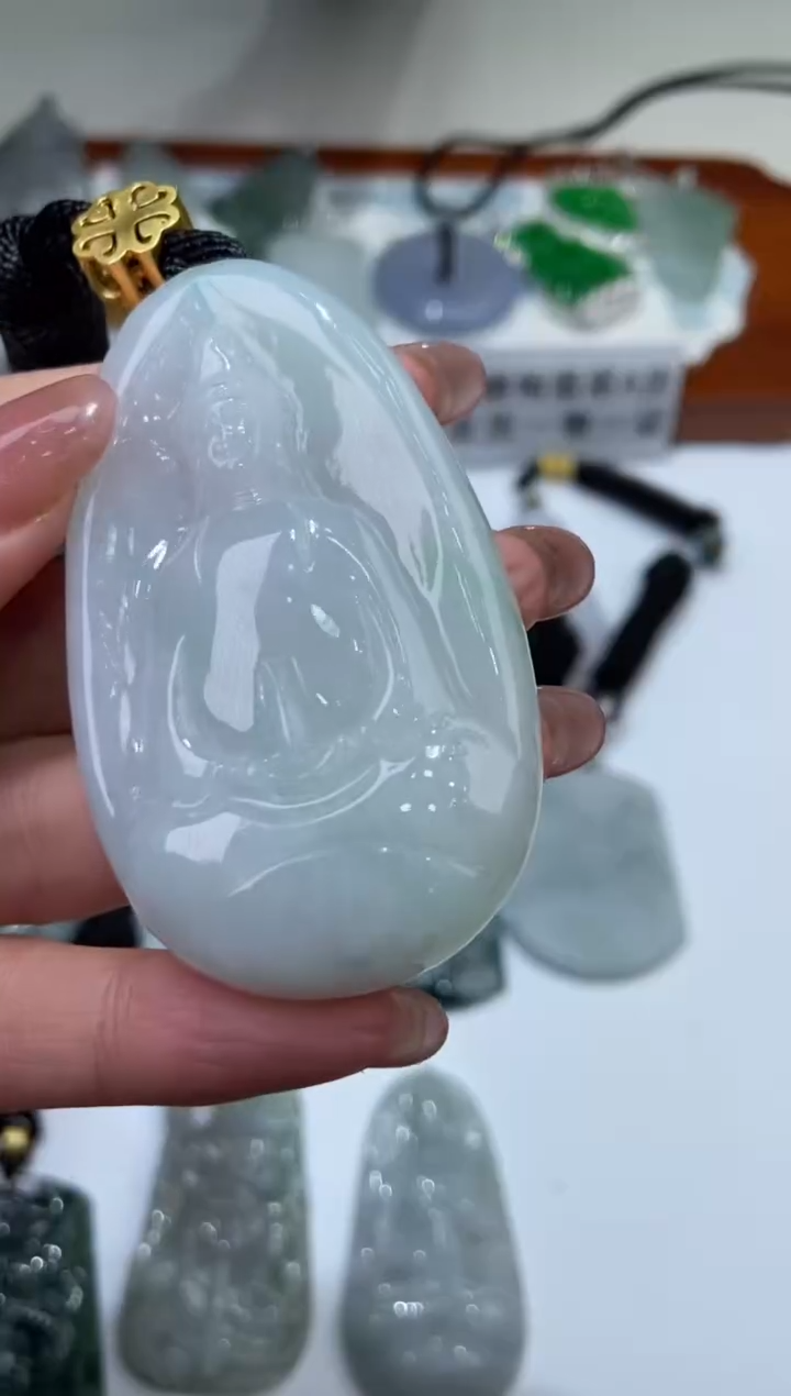【闪购商品】翡翠颈饰未镶嵌2201103  