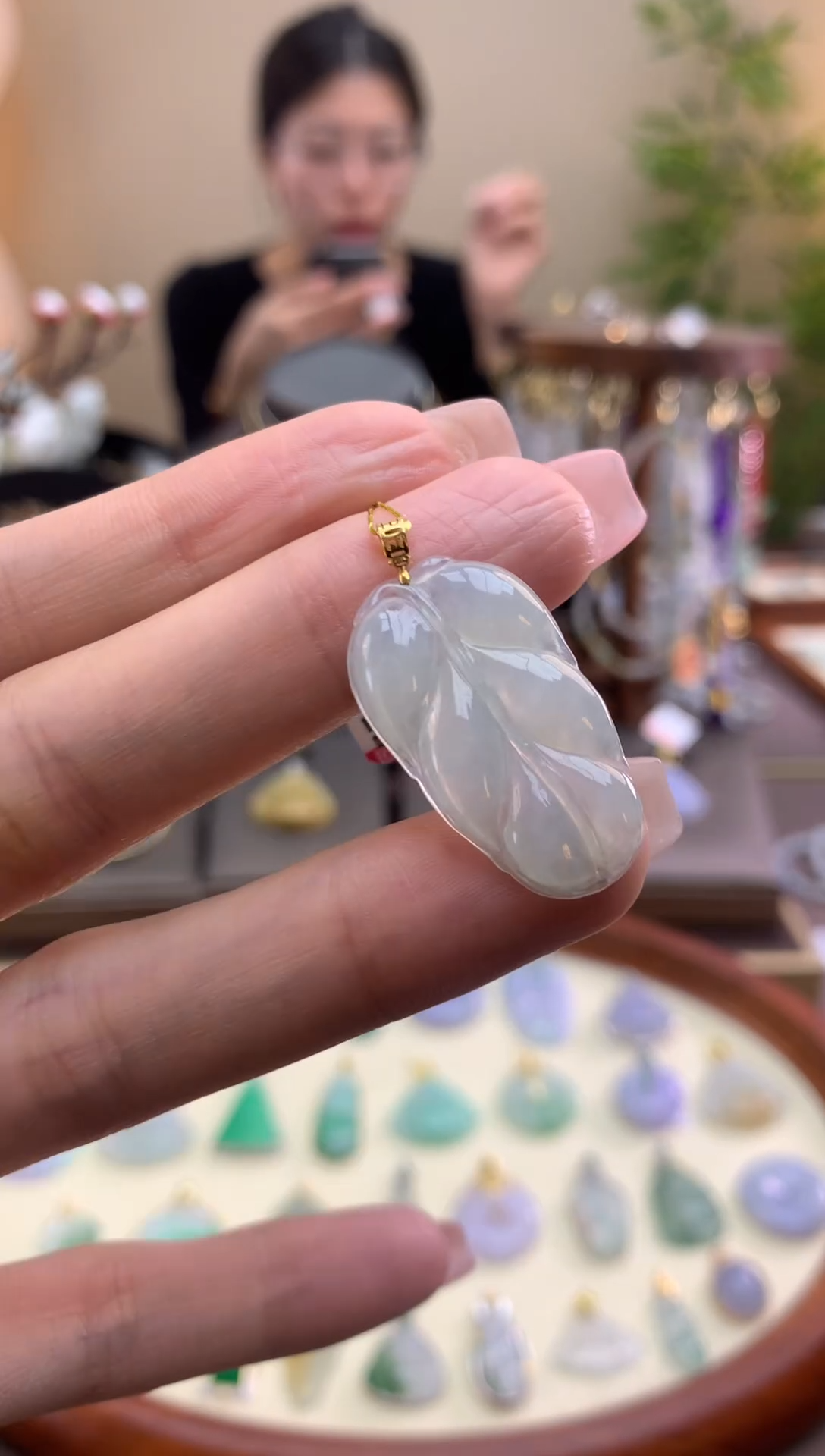 【闪购商品】翡翠颈饰18K金镶嵌叶子