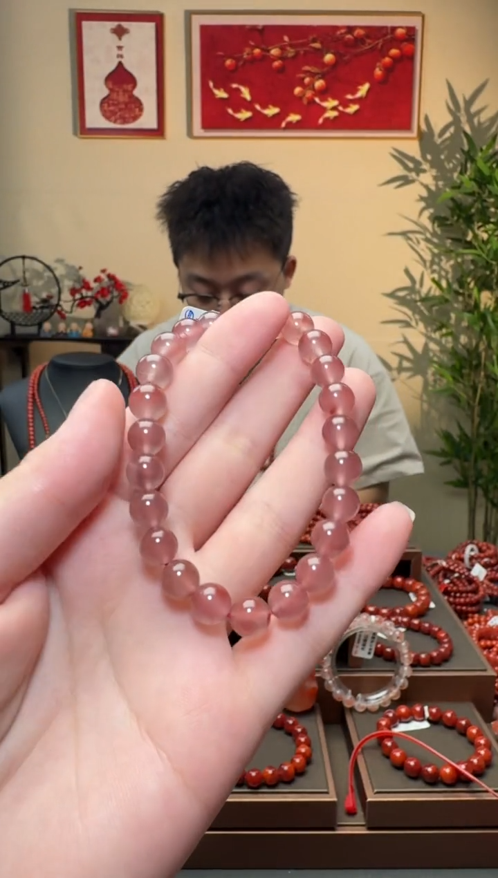 南红玛瑙手串未镶嵌一条约8mm 多样性发货