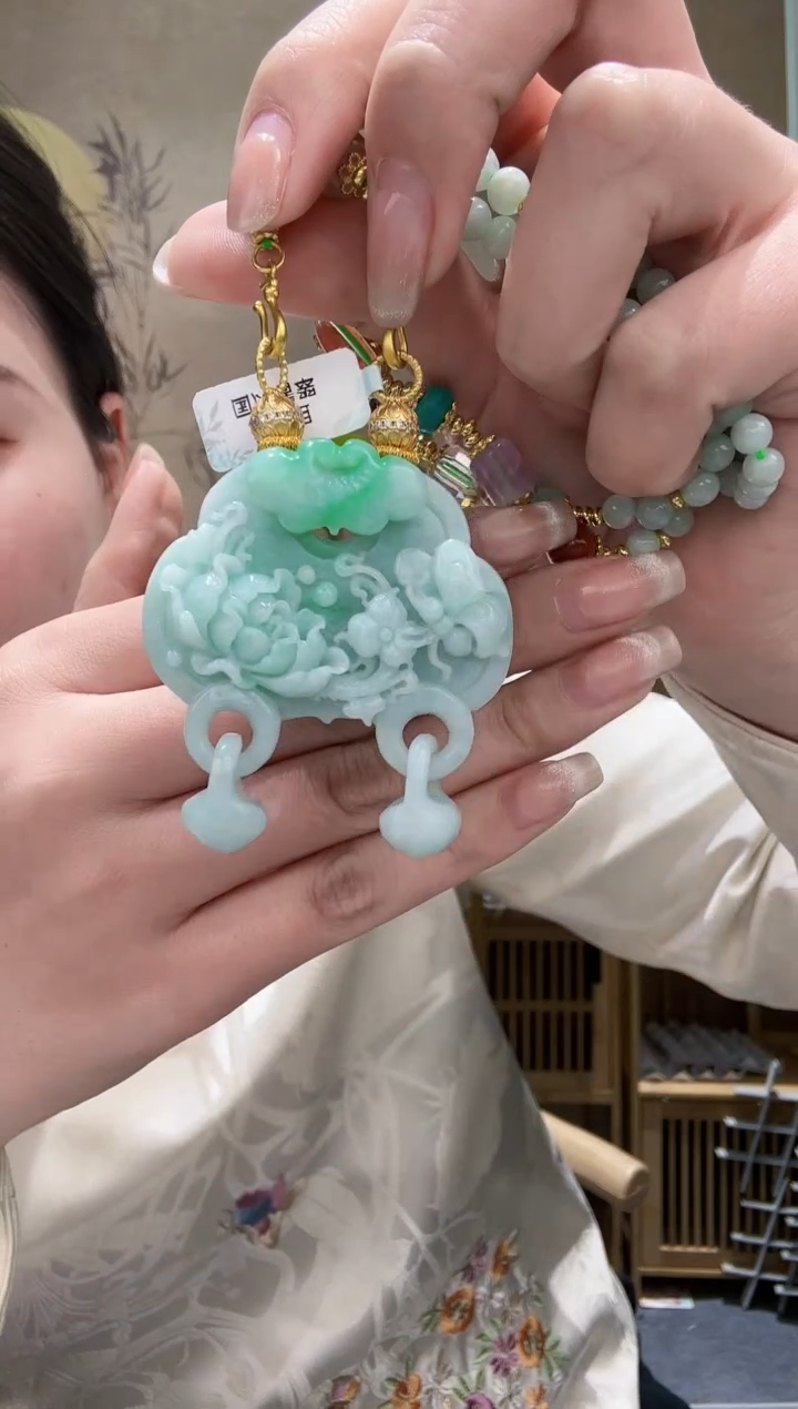 【闪购商品】翡翠耳饰未镶嵌吊坠