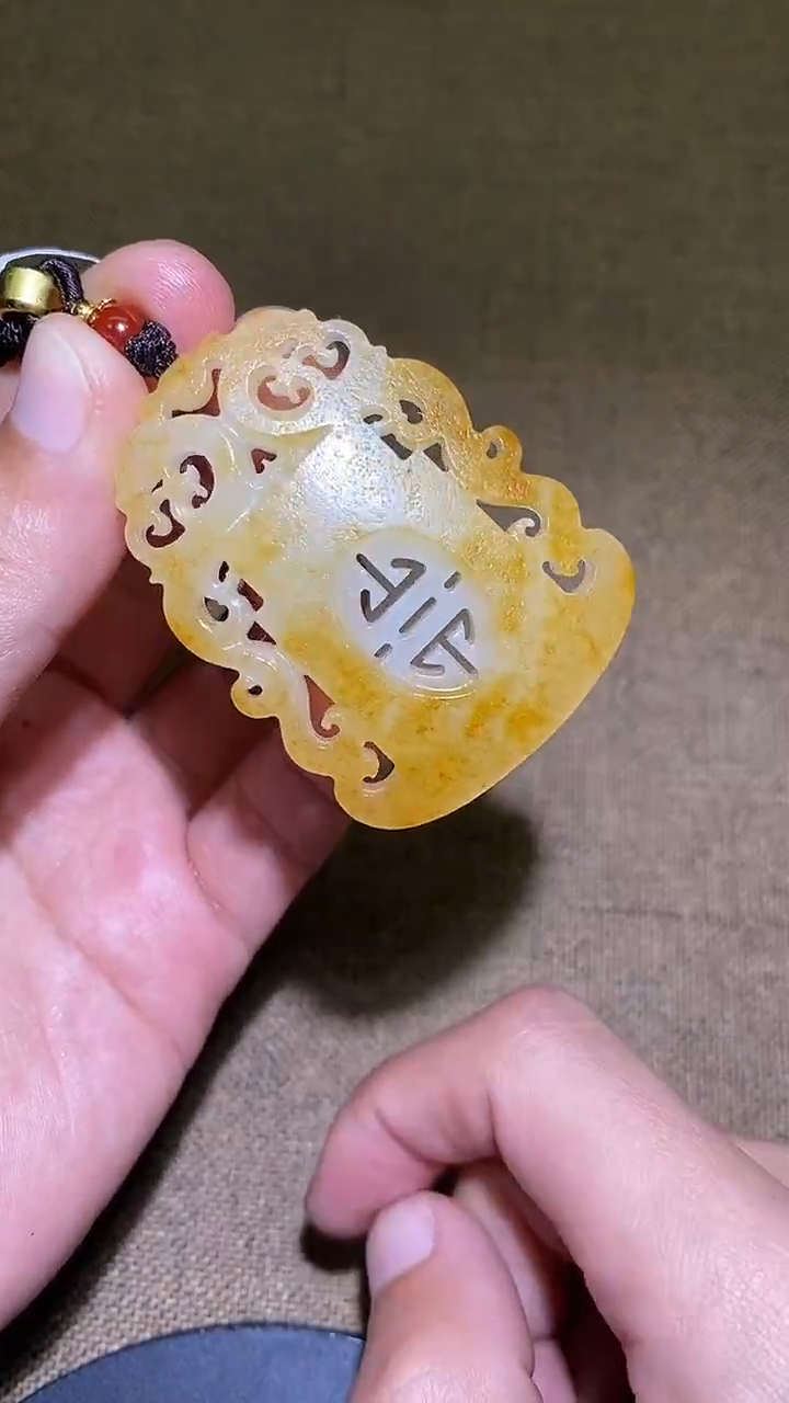 颈饰未镶嵌和田玉A7