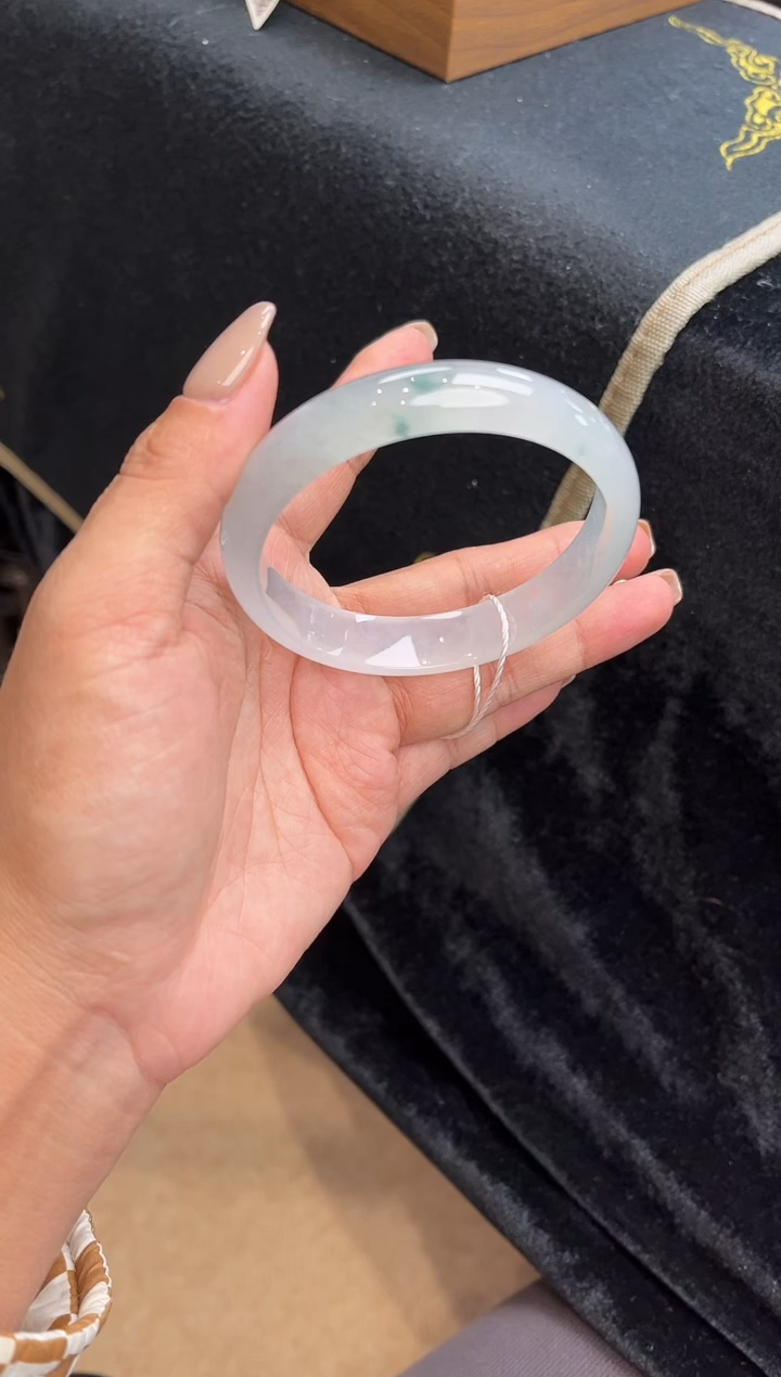 未镶嵌手镯翡翠手镯