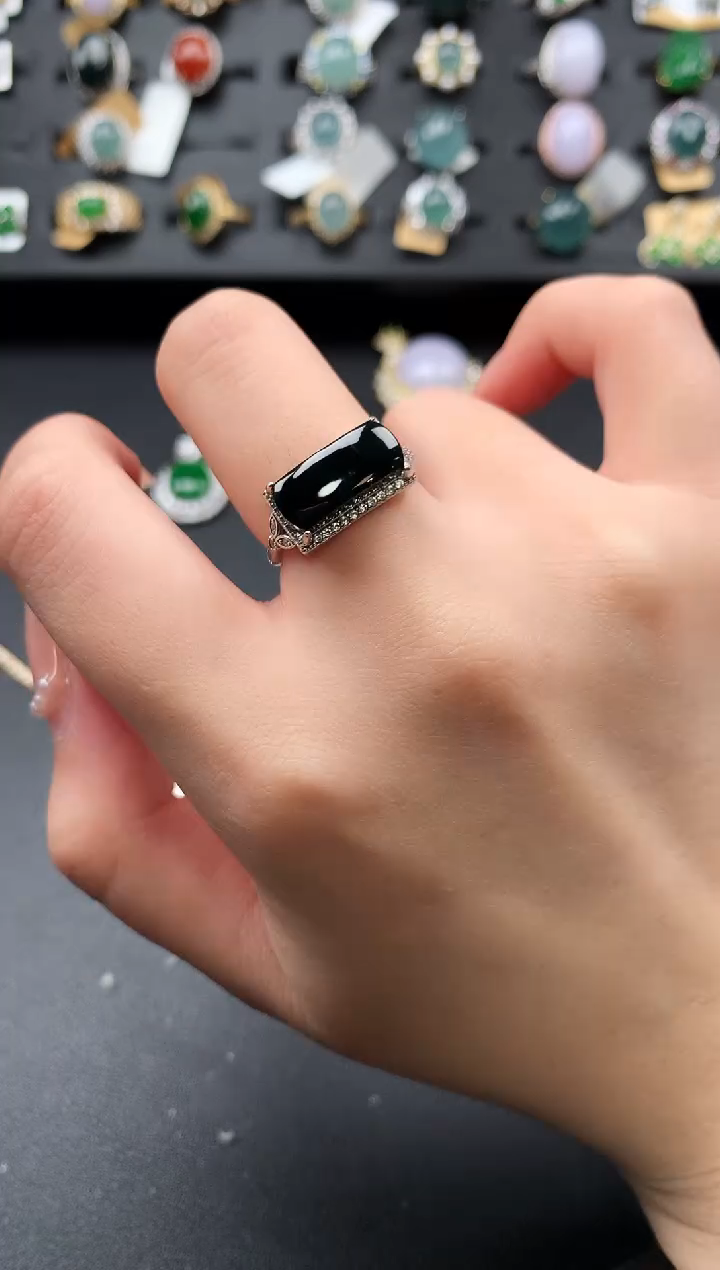 【闪购商品】翡翠戒指银S925镶嵌52141