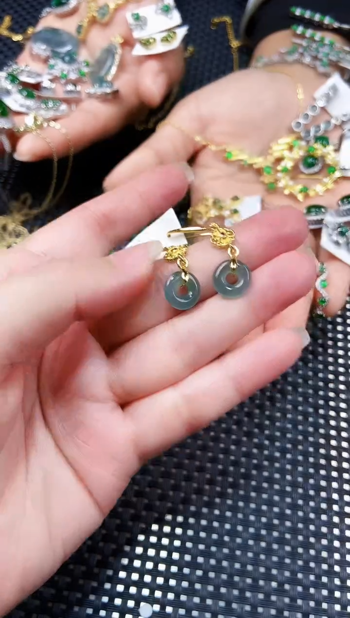 【闪购商品】翡翠耳饰未镶嵌111111111