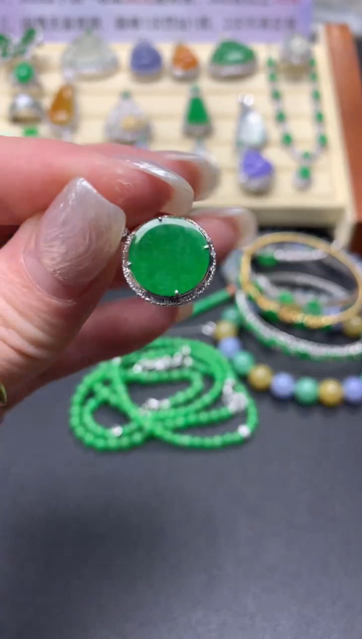 【闪购商品】翡翠吊坠(不含链)18K金镶嵌吊坠|2450+245