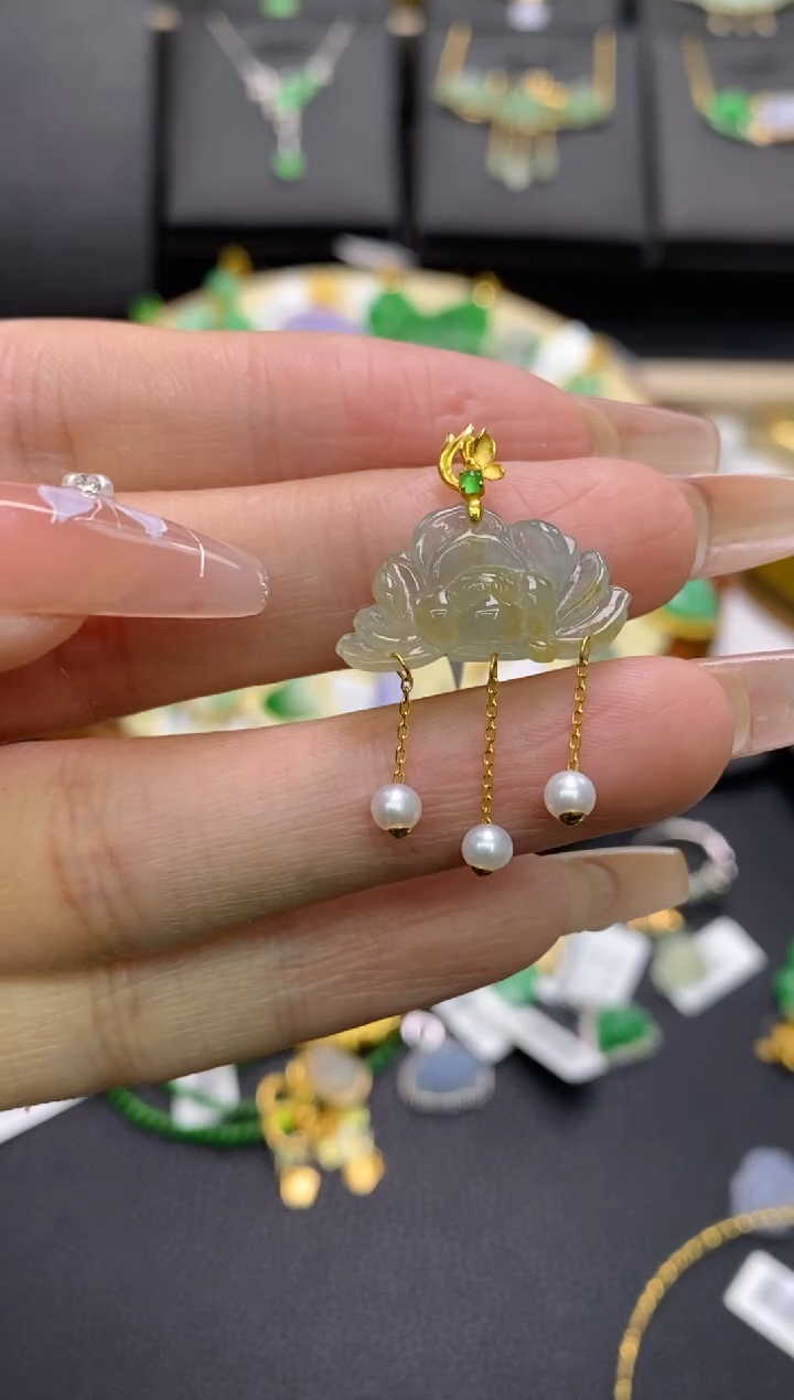 【闪购商品】翡翠颈饰18K金镶嵌净货13127