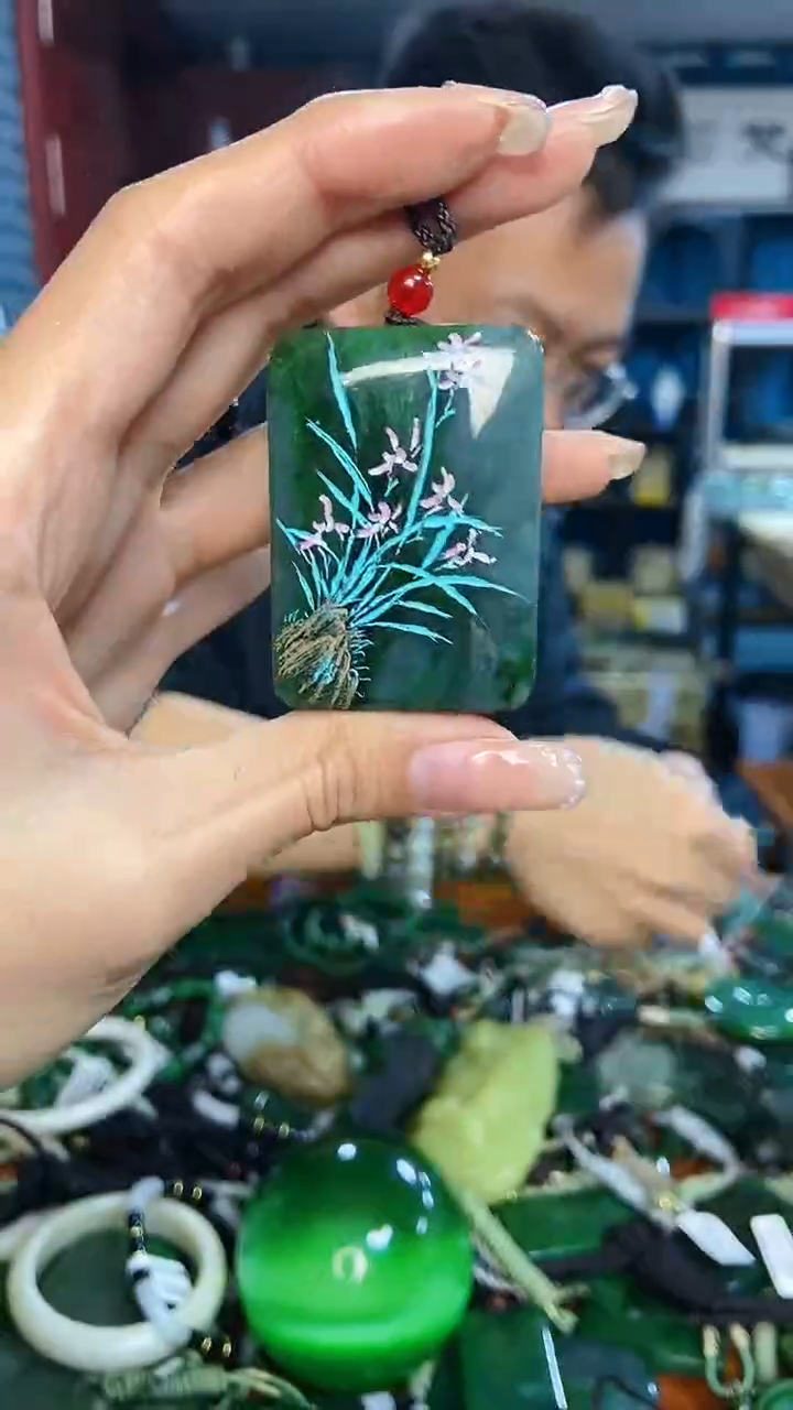 未镶嵌和田玉挂件1