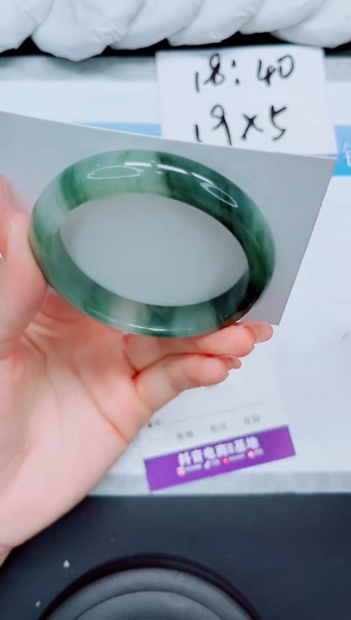 【闪购商品】石英质玉手镯未镶嵌244-57