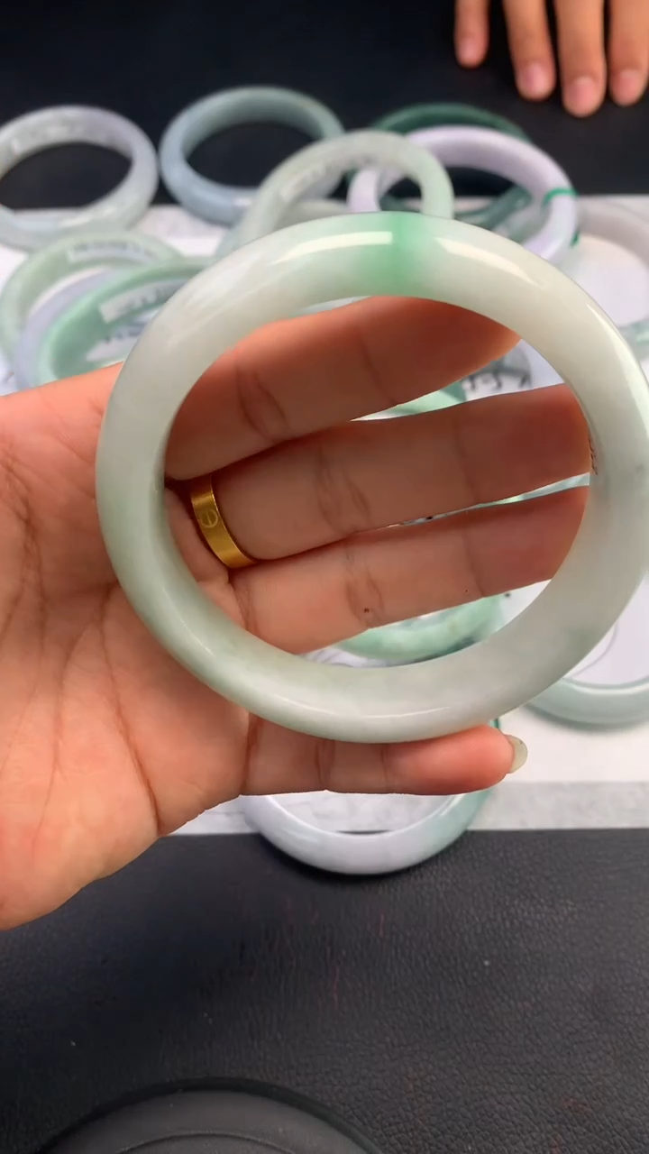 【闪购商品】翡翠手镯未镶嵌天然缅甸A货翡翠手镯