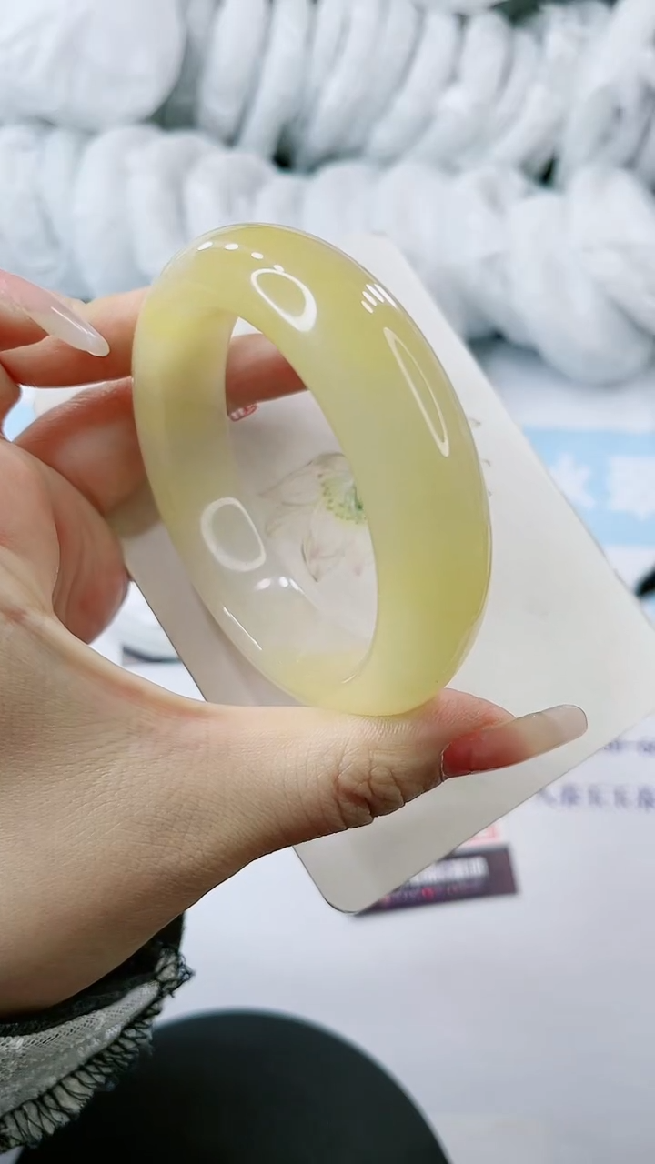 【闪购商品】石英质玉手镯未镶嵌多样性发货A696