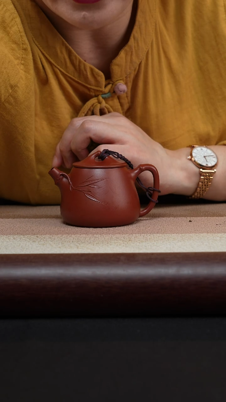 【闪购商品】紫砂茶壶竹节-高石瓢MH-1804