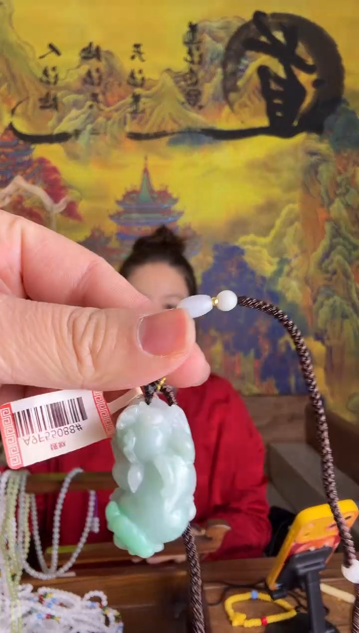 吊坠(赠链)未镶嵌翡翠翡翠貔貅吊坠