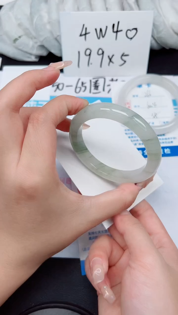 【闪购商品】石英质玉手镯未镶嵌G267-55.8