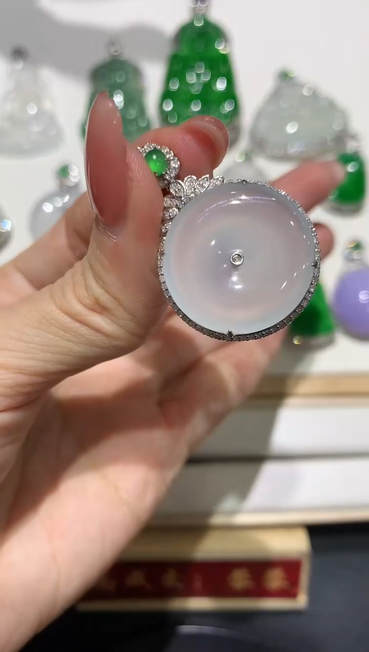 【闪购商品】翡翠吊坠(不含链)18K金镶嵌团购4
