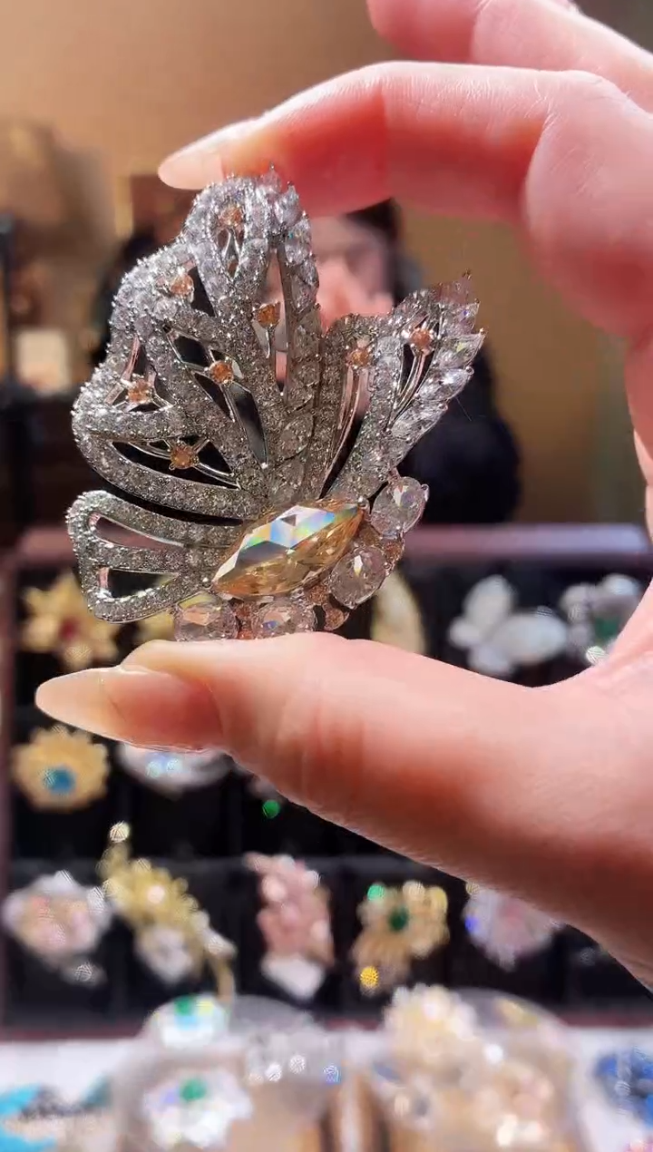 合成立方氧化锆铜合金半只蝴蝶