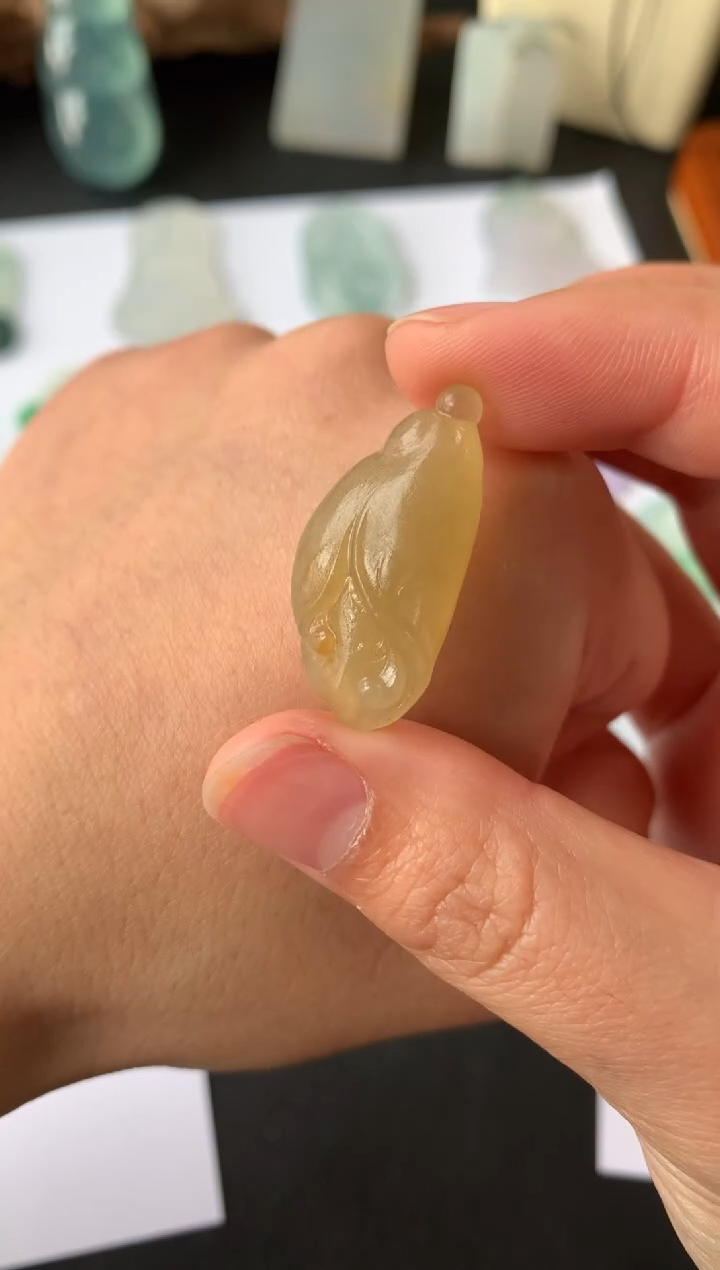 【闪购商品】定制翡翠未镶嵌翡翠