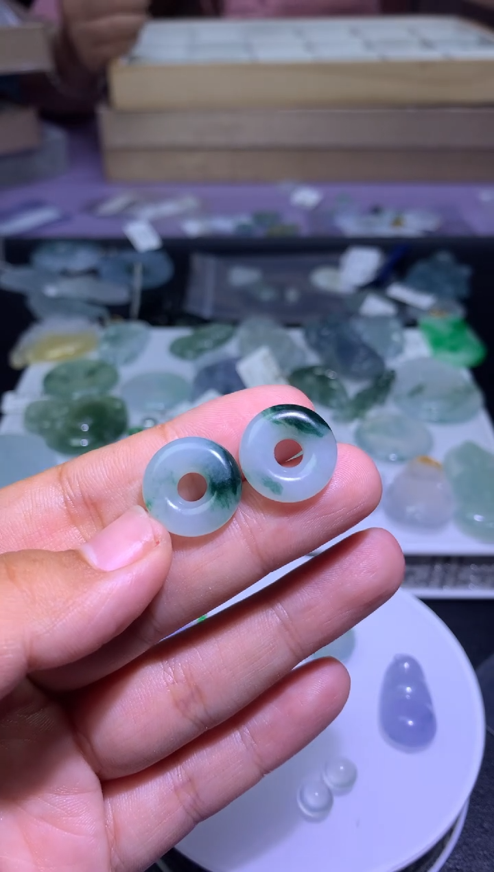 定制翡翠未镶嵌毛货