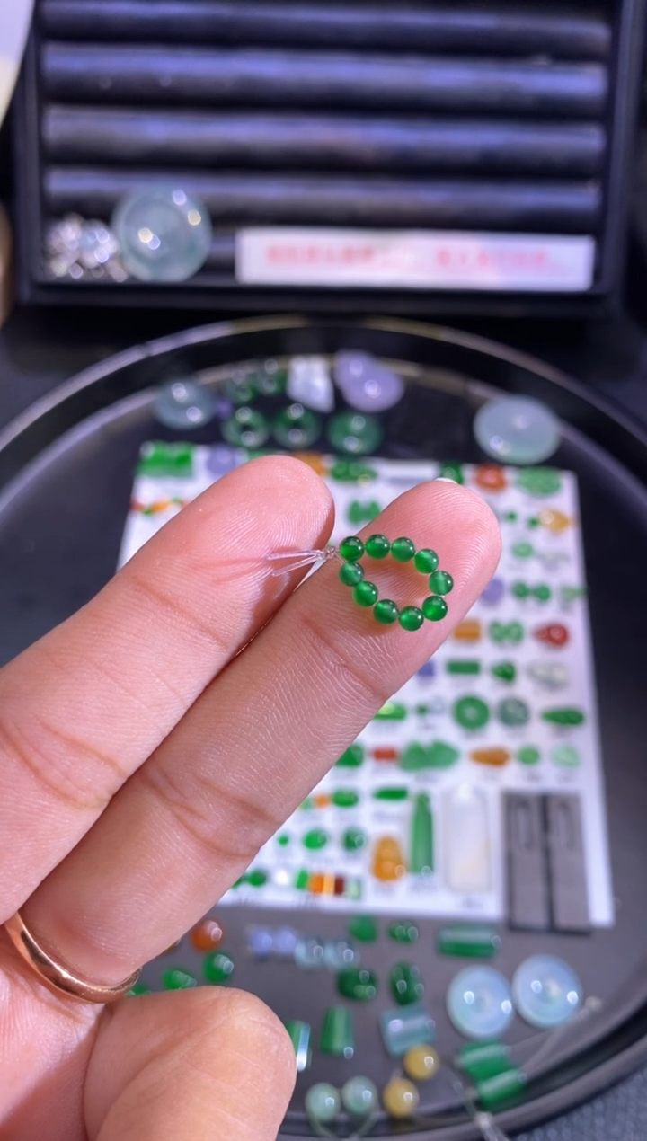 未镶嵌挂件翡翠珠子