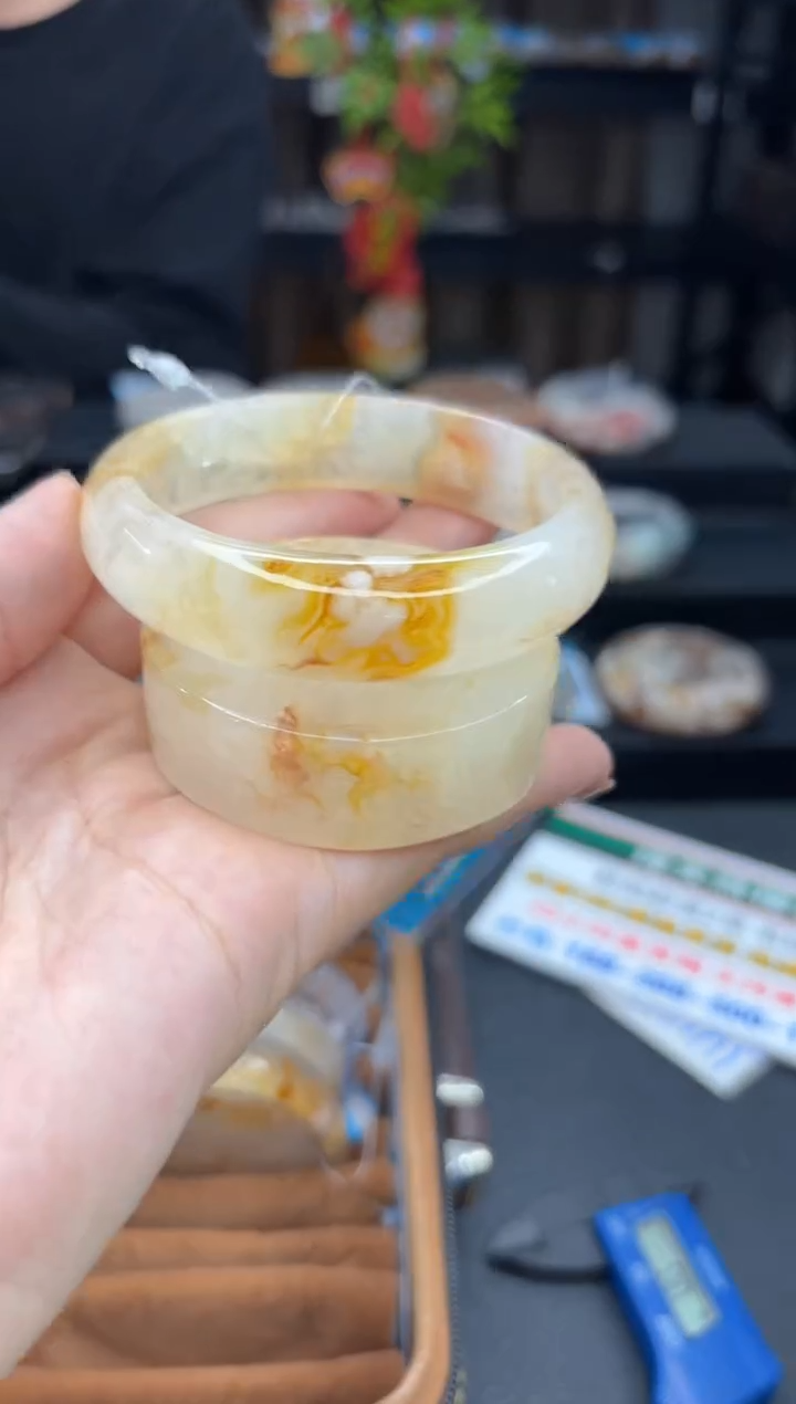【闪购商品】石英质玉手镯未镶嵌2076（57圈赠送镯心）