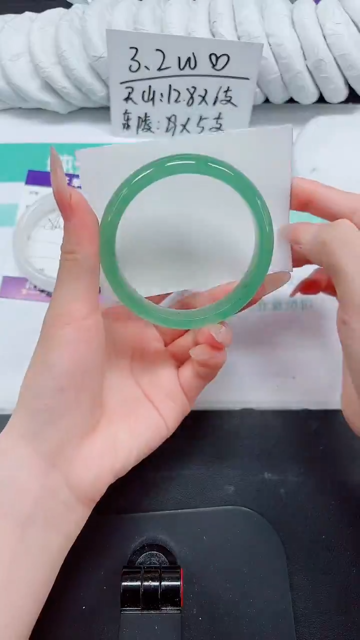 石英质玉手镯未镶嵌114-60.3